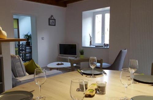 Pilat Rhodanien House | Gîte en pierre avec piscine privative et terrasse à St-Appolinard - FR-1-496-202