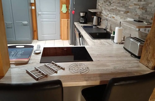 Thorigny House | Gîte le Marillet converted barn with covered swimming pool for 9 people, Vendée.