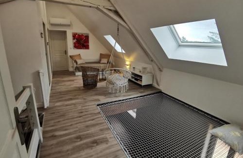 Bourbon-l'Archambault House | Gîte rénové avec charme à la campagne, animaux acceptés, jardin privé - FR-1-489-535