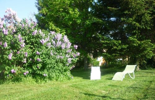Ebreuil House | Gîte rural à Ébreuil, 4 pers., jardin, animaux admis - FR-1-489-19