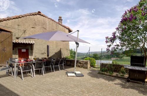 Chalmazel-Jeansagniere House | Gîte rustique rénové à Chalmazel avec grande capacité et jardin - FR-1-496-249