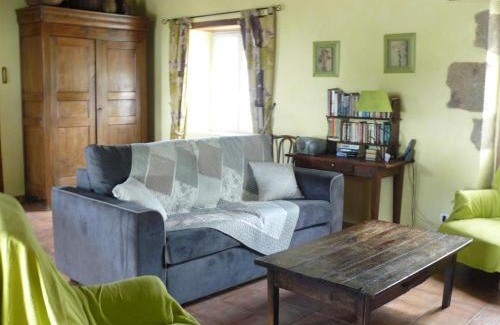 Le Brethon House | Gîte rustique dans la ferme, vue forêt, près étang privé, draps inclus - FR-1-489-238