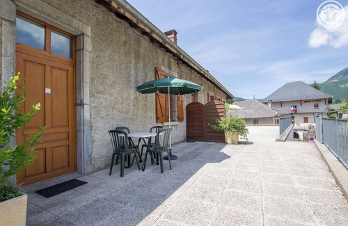 Thoiry House | Gîte - THOIRY - Gîte