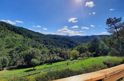 Genolhac House | Gîte " villa Les Cèdres" En cévennes avec vue panoramique et piscine chauffée