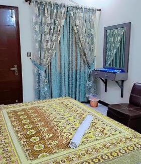 Gulshan-e-Iqbal Hotel | Galaxy Family Hotel