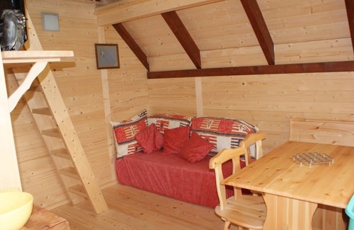 Sainte-Fortunade Cabin | Gallic hut domaine du moulin de lachaud