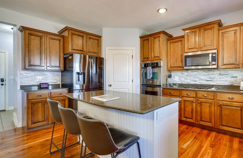 Kaysville House | Game Room + Home Office: Spacious Kaysville Escape