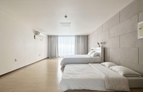 Dogok-dong Apartment | ★Gangnam Hyperion★High-End APT★3Bdr 2Bath