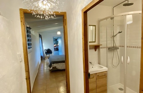 Violes Bed & Breakfast | Garden apartment in chambre d'hôtes with swimming pool