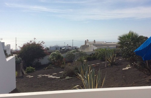 La Asomada Apartment | Garden apartment with jacuzzi and sea views