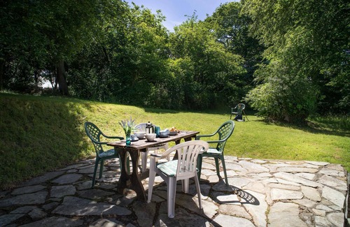 Newcastle Emlyn Cottage | Garden Cottage, Newcastle Emlyn