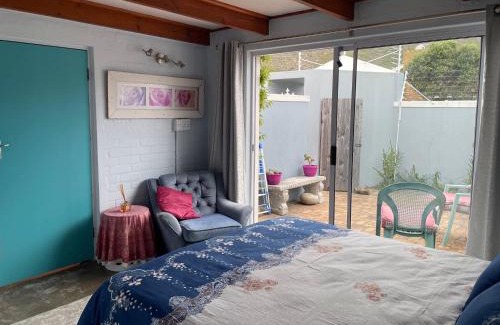 Clovelly House | Garden flat in Fish Hoek