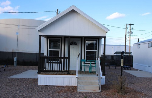 Sierra Vista Cabin | Garden Grove Cottage #1
