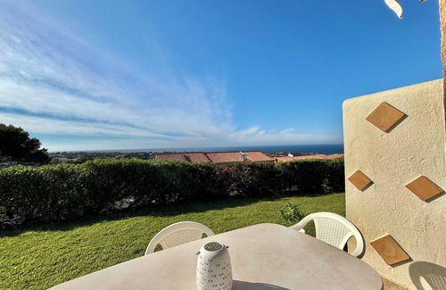 Marine de Saint Ambroggio Apartment | Garden level apartment with sea view