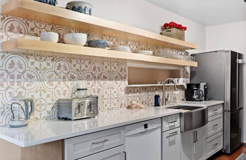 Brooklyn Heights Apartment | Garden Place II by RoveTravel | 4BR Historic Apt