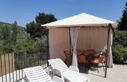 Cazorla Ski Chalet | GARDEN VILLA