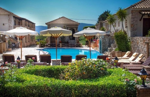 Kalamaki Apartment | Garden Village Hotel