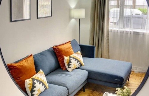 Stonnall Villa | Garrets Green House Perfect 2BR House with Parking & Garden close to Airport and NEC eco-Short Term Let by SILVA
