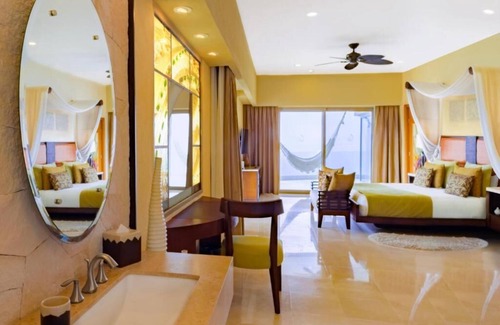 South Shore Hotel Area Resort | Garza Blanca Preserve Resort & Spa - Honeymoon Suite
