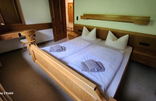 Mittelberg Hotel | Gasthof Starzelhaus