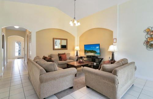 Highgate Park Villa | Gated 4 bed with Pool and Spa close to Disney villa