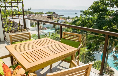 La Puntilla House | Gated Community with gardens, beach. Your own pool. Healyh Club on -site.