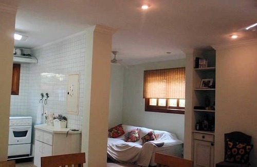 Barra do Una House | Gated community house 20m from the beach - up to 08 people. - 3 bedrooms (suite)