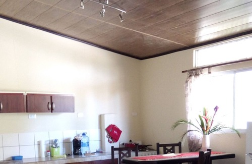 San Isidro de Grecia House | Gated, Year round springon Poas Mountain, new American owned nature lodge