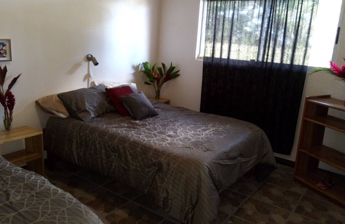 San Isidro de Grecia House | Gated, Year round springon Poas Mountain, new American owned nature lodge