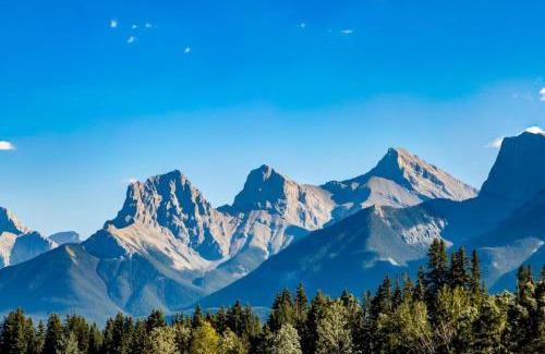 Harvie Heights House | Gateway Suites Single Private Room Near Banff and Canmore
