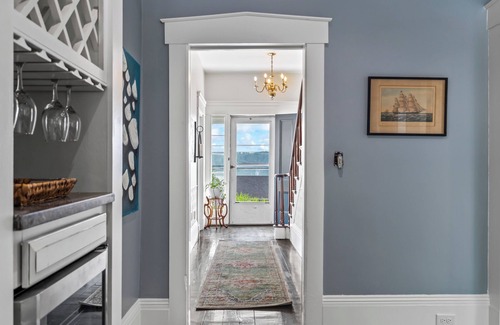 Newcastle House | Gather in Comfort at The Flying Cloud