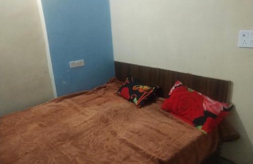 Mathura Hotel | Gaurangi seva sadan