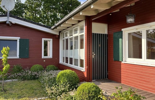Bunsdorf House | Gemütliches Ferienhaus mit Pool und Sauna Direkt am Wittensee für bis zu Acht Pe