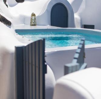 Finikia Villa | Gemini Cave