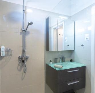 Erzsebetvaros Apartment | Gems of Budapest - Sapphire Suite
