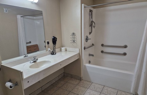 Chickamauga Hotel | General Bragg Inn & Suites Chickamauga