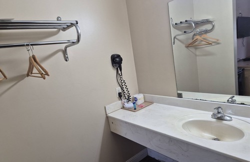 Chickamauga Hotel | General Bragg Inn & Suites Chickamauga