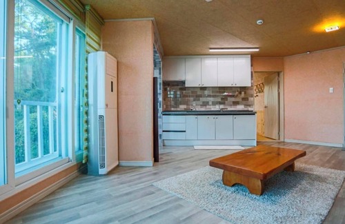 Hayu House | Geojedo Dodari Pension