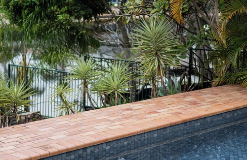 Mermaid Waters House | Geometry of Water - Luxury Bauhaus by the Canal