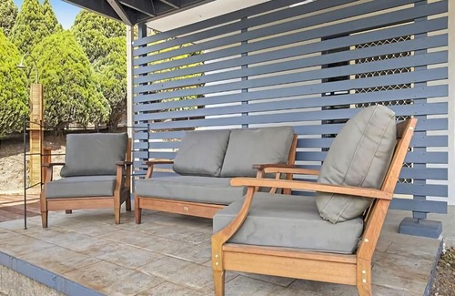 Malua Bay House | George Bass Drive 569 On The Beach Living managed by Batemans Bay Accom