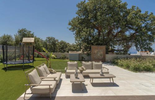 Prines Villa | Georgia Villa - With Private Pool