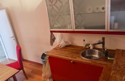 Helpfau-Uttendorf Apartment | Geräu. Ground floor apartment with terrace in the village center with 8 bedrooms. 2 bathrooms and a kitchen
