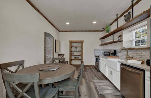 Fredericksburg House | German and Winzing Haus