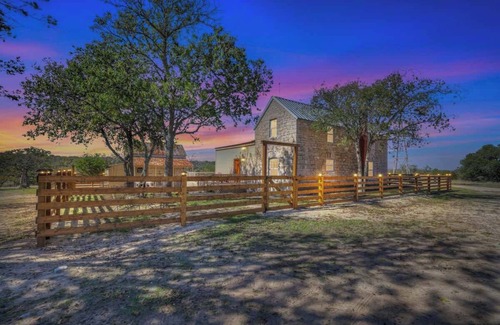 Fredericksburg House | German and Winzing Haus