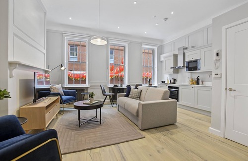 Chinatown Apartment | Gerrard Place by Aeria Apartments