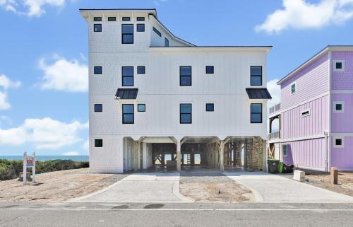 Oak Island House | Get'n Nauti