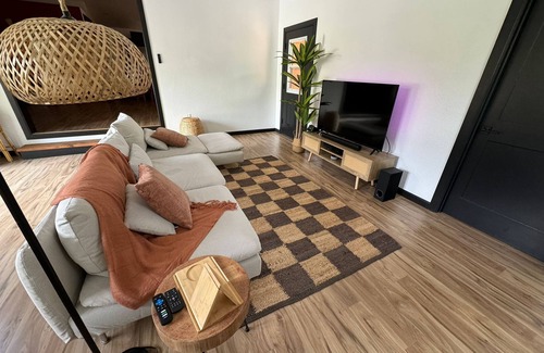 Mount Shasta House | Getaway 3-bedroom house with WiFi in Mount Shasta