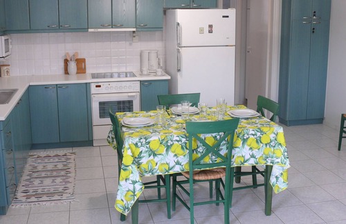 Xylokastron Apartment | Getaway Retreat with Panoramic View, 3 min from Sea