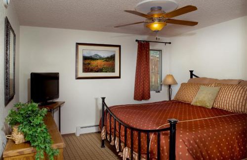 Matterhorn Village Resort | GetAways at Eagle Point Resort