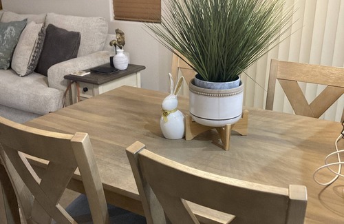 Crossroads House | Gilbert house in a centrally located place. Home is comfortable and stylish.